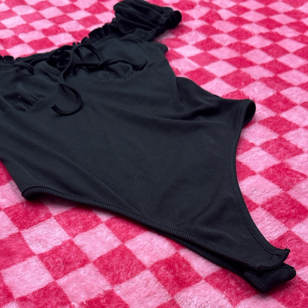 Cider Off-Shoulder Ruffle One-Piece Bodysuit - Picture 4 of 5